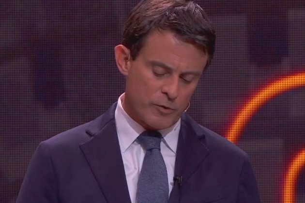 Manuel Valls ojos cerrados TV3