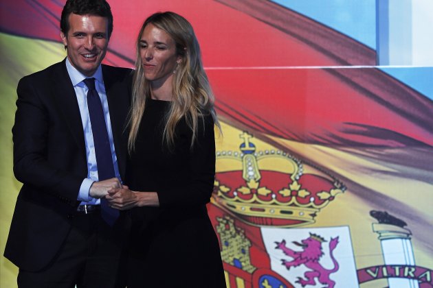 pablo casado cayetana alvarez toledo bandera espanya gtres