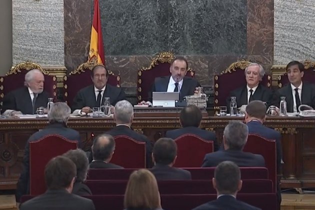 Peritos uso locales 1 O testigo|testimonio juicio procés