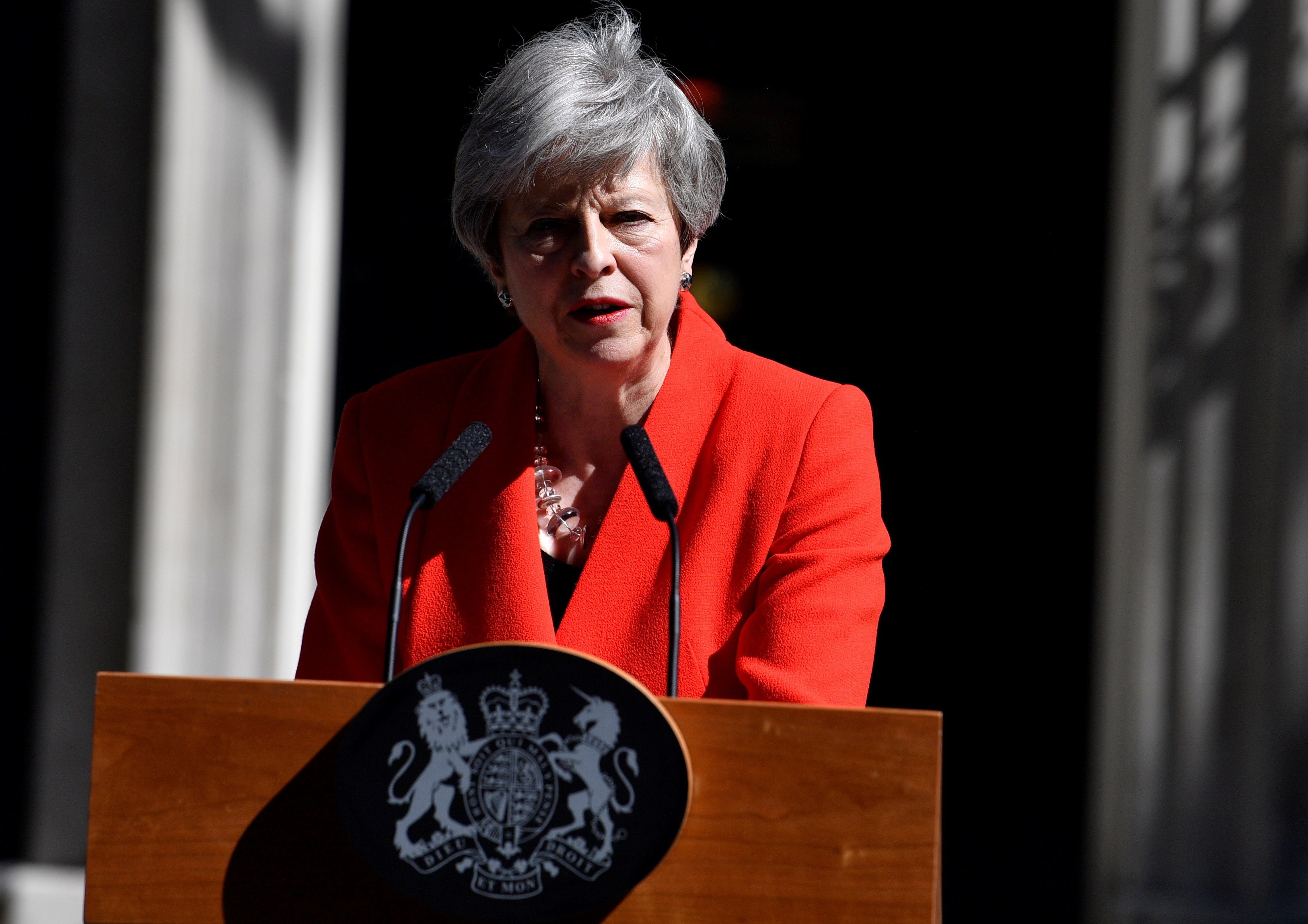 Theresa May dimitirá el 7 de junio