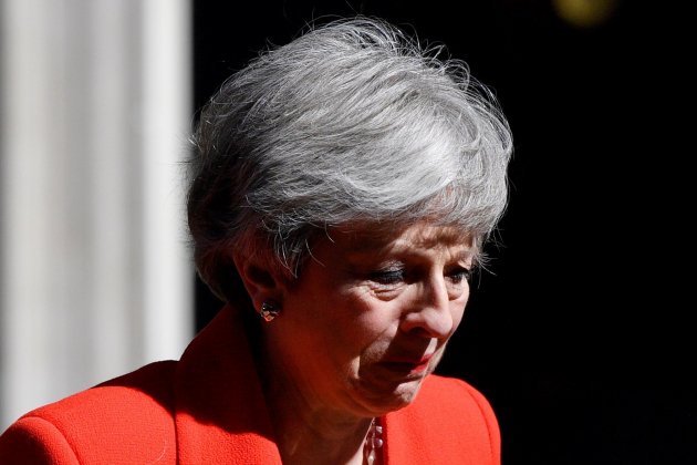 Theresa May plora quan anuncia dimissió Efe