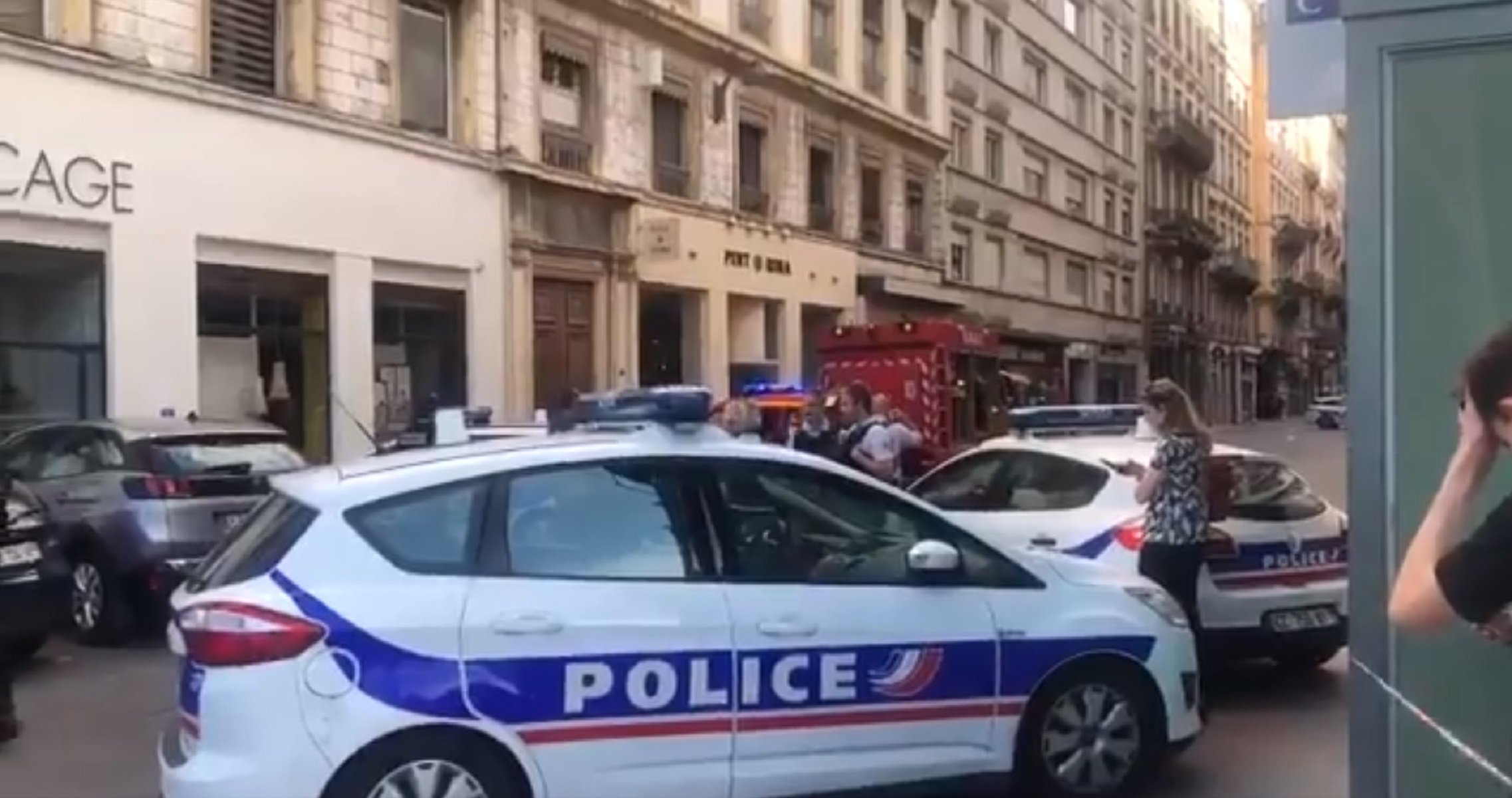 Apuñalan a una mujer judía en Francia y le dibujan una esvástica en la puerta de casa