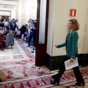 El 'Financial Times' adverteix dels riscos de la suspensió de diputats catalans