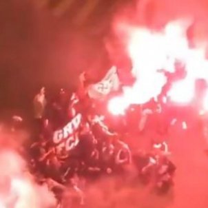 Boixos Nois nazi bandera esvastica Sevilla @foromdm Boixos Nois nazi bandera esvastica Sevilla @foromdm