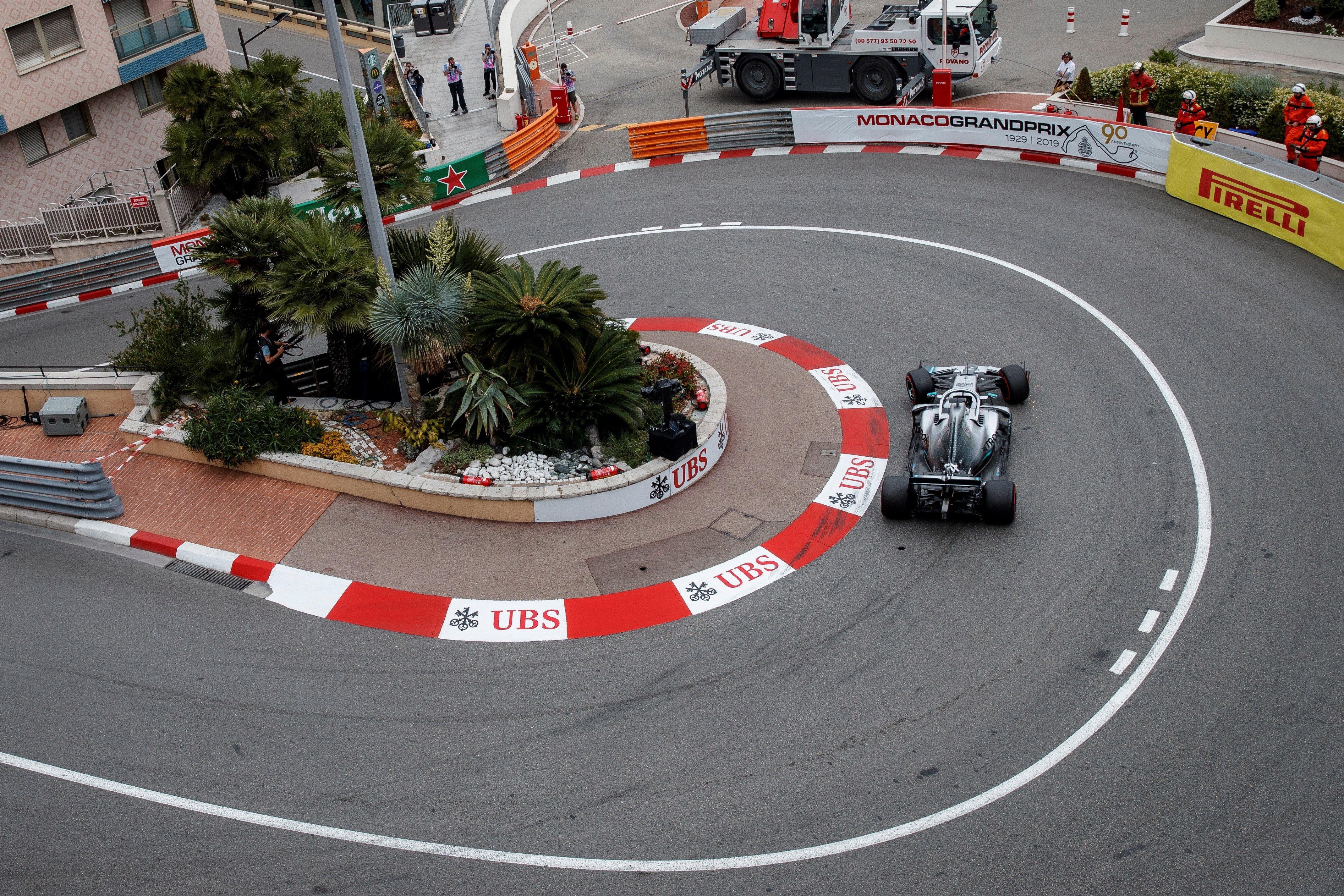 Hamilton consigue la pole en Mónaco