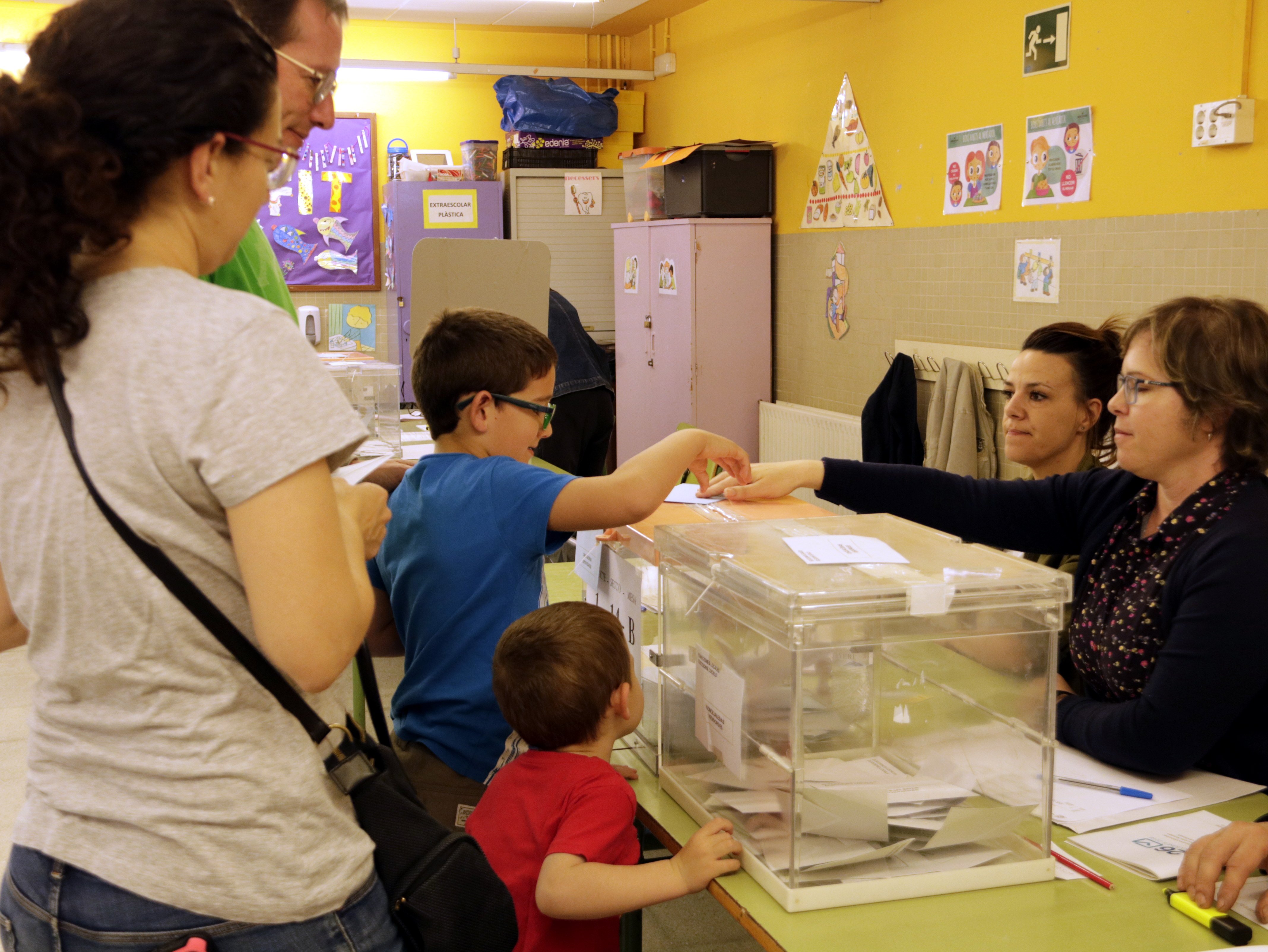 Catalan voter turnout rises: 14% up in EU elections, 6% up in municipal vote