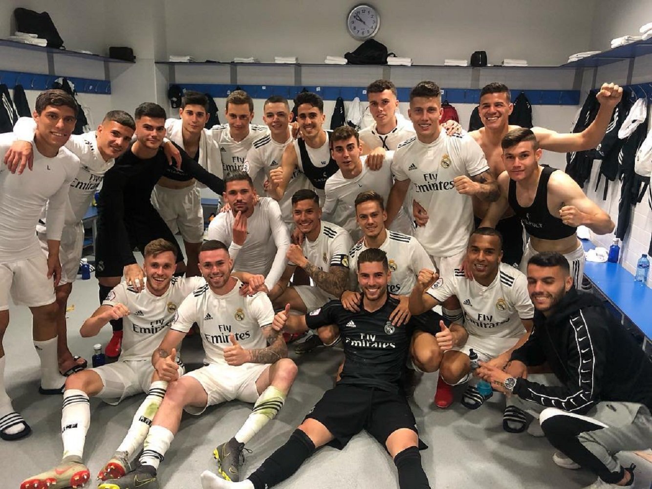 Un club prohíbe la entrada de la camiseta del Madrid en su estadio