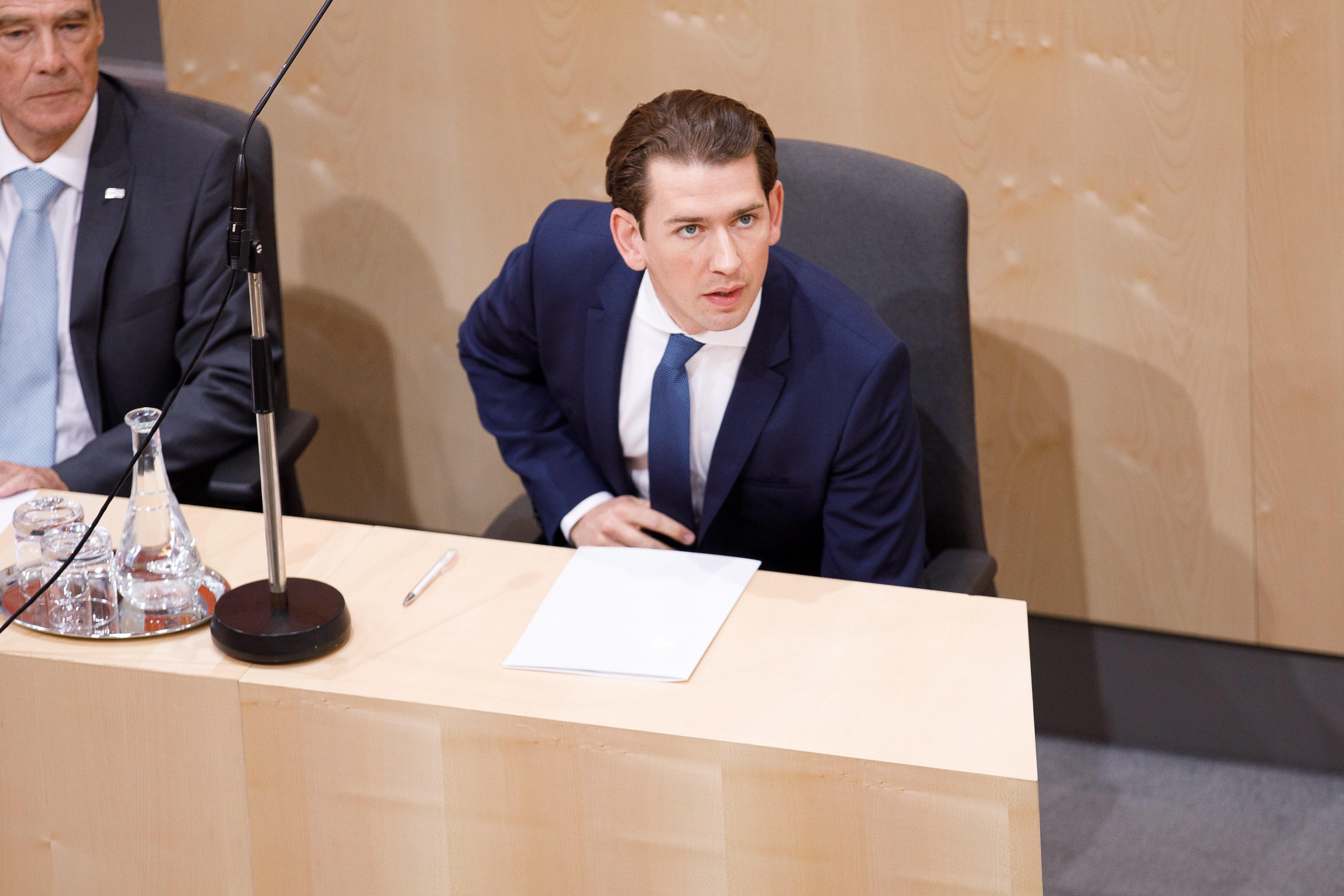 El Parlamento austríaco tumba el Gobierno de Sebastian Kurz