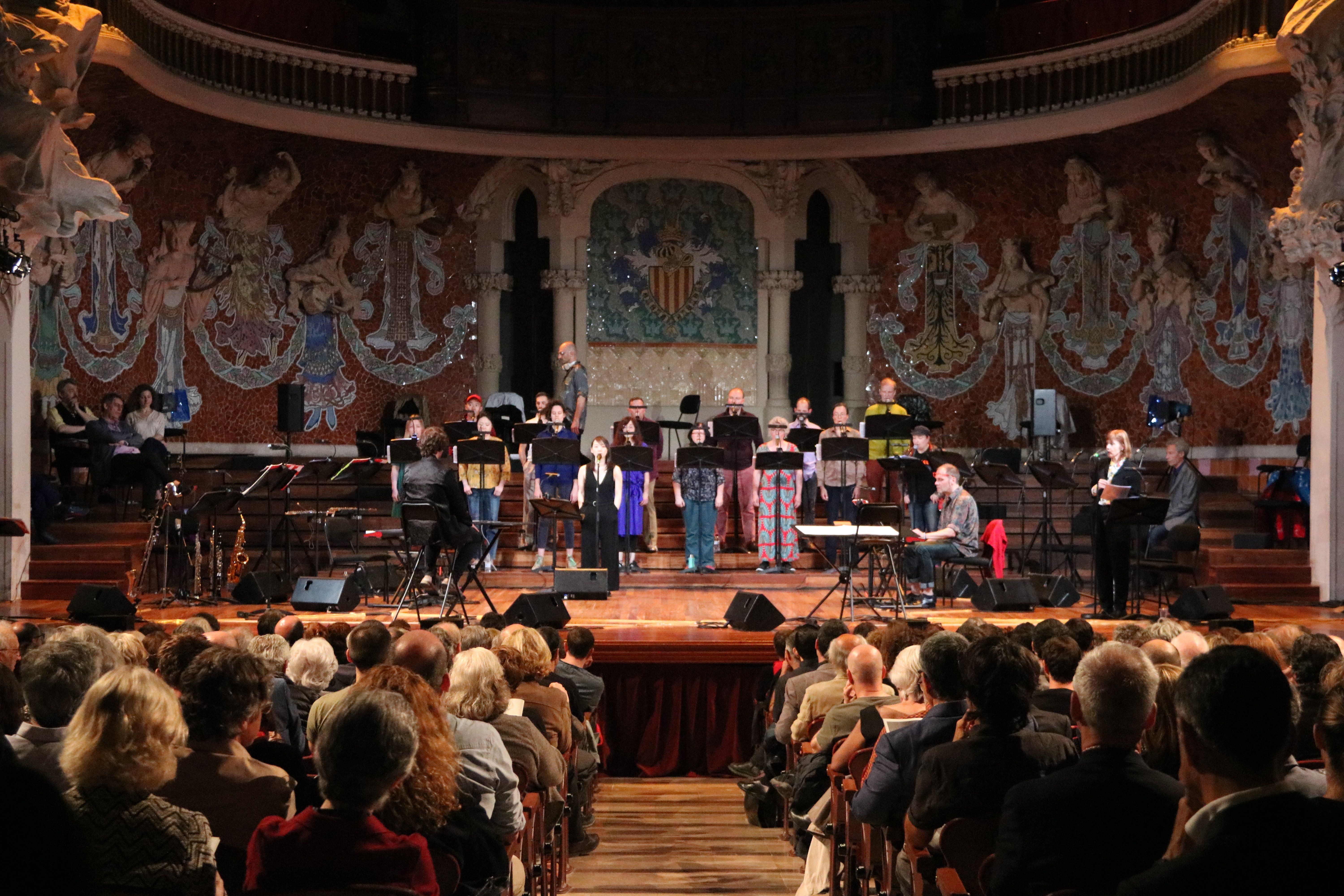 El homenaje sonoro de Philip Glass a Albert Einstein resuena en el Palau de la Música