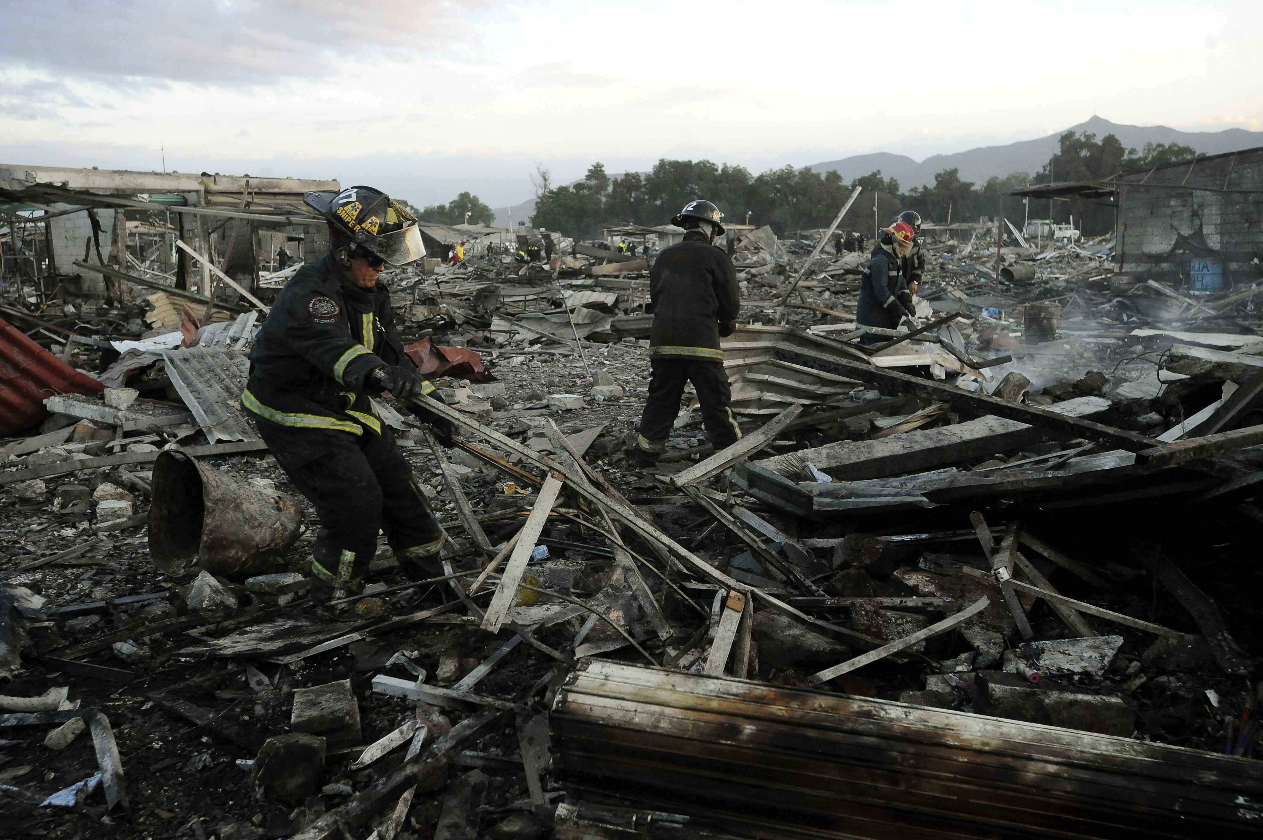 Al menos 24 muertos y 50 heridos en una explosión pirotécnica en México