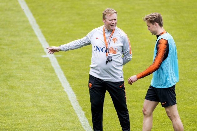 Ronald Koeman Frenkie de Jong EFE