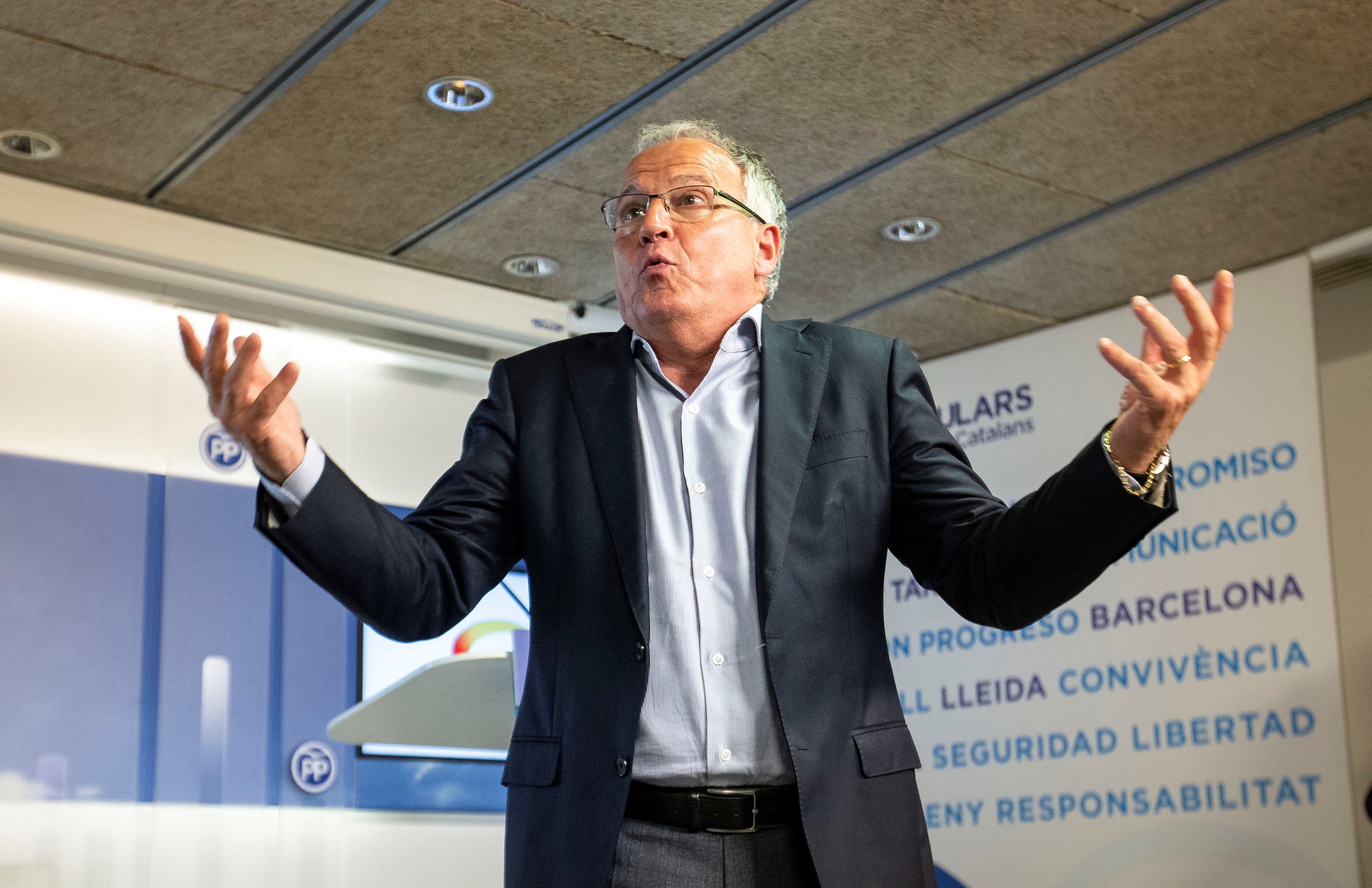 Josep Bou se ríe de un activista cultural catalán y lo trata de loco