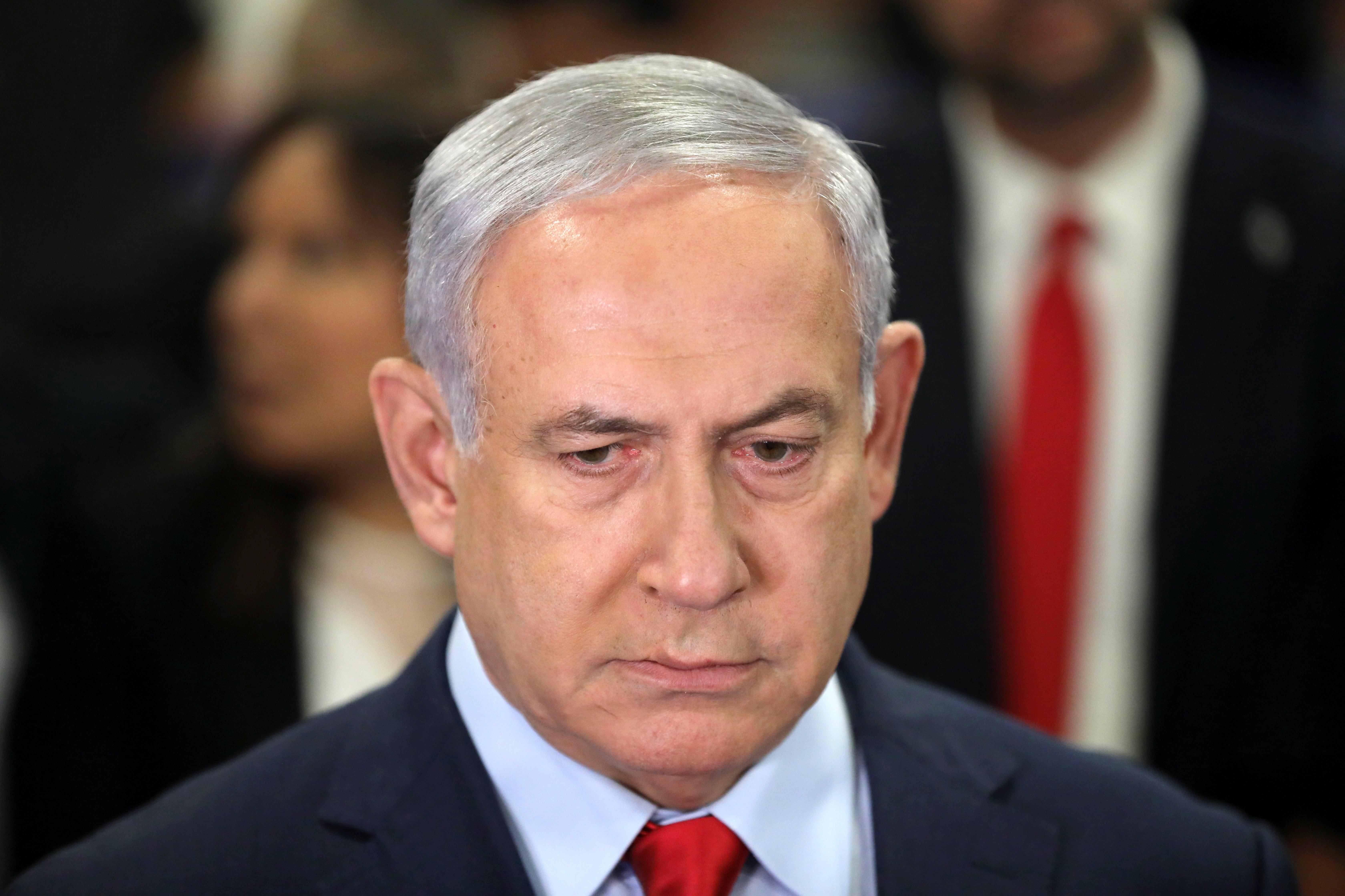 Netanyahu no és capaç de formar govern i torna a convocar eleccions Netanyahu no és capaç de formar govern i torna a convocar eleccions
