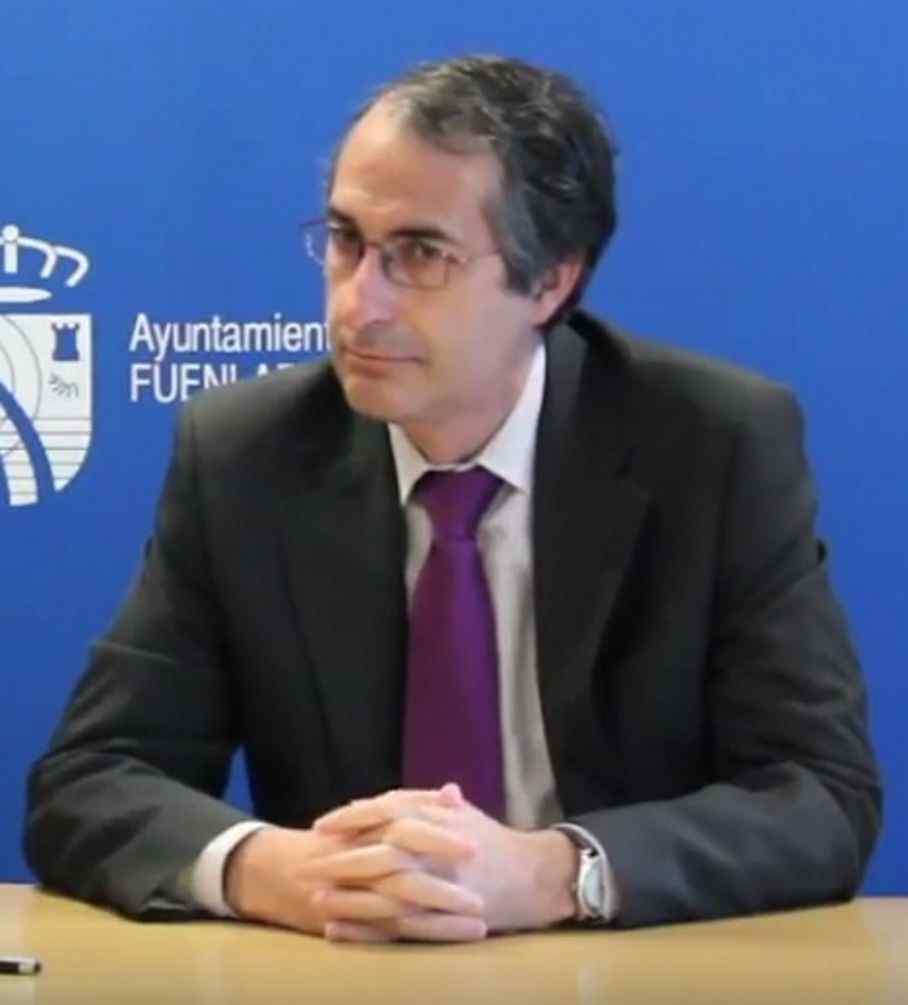 La UB confirma que el rector de la Universitat Juan Carlos va plagiar