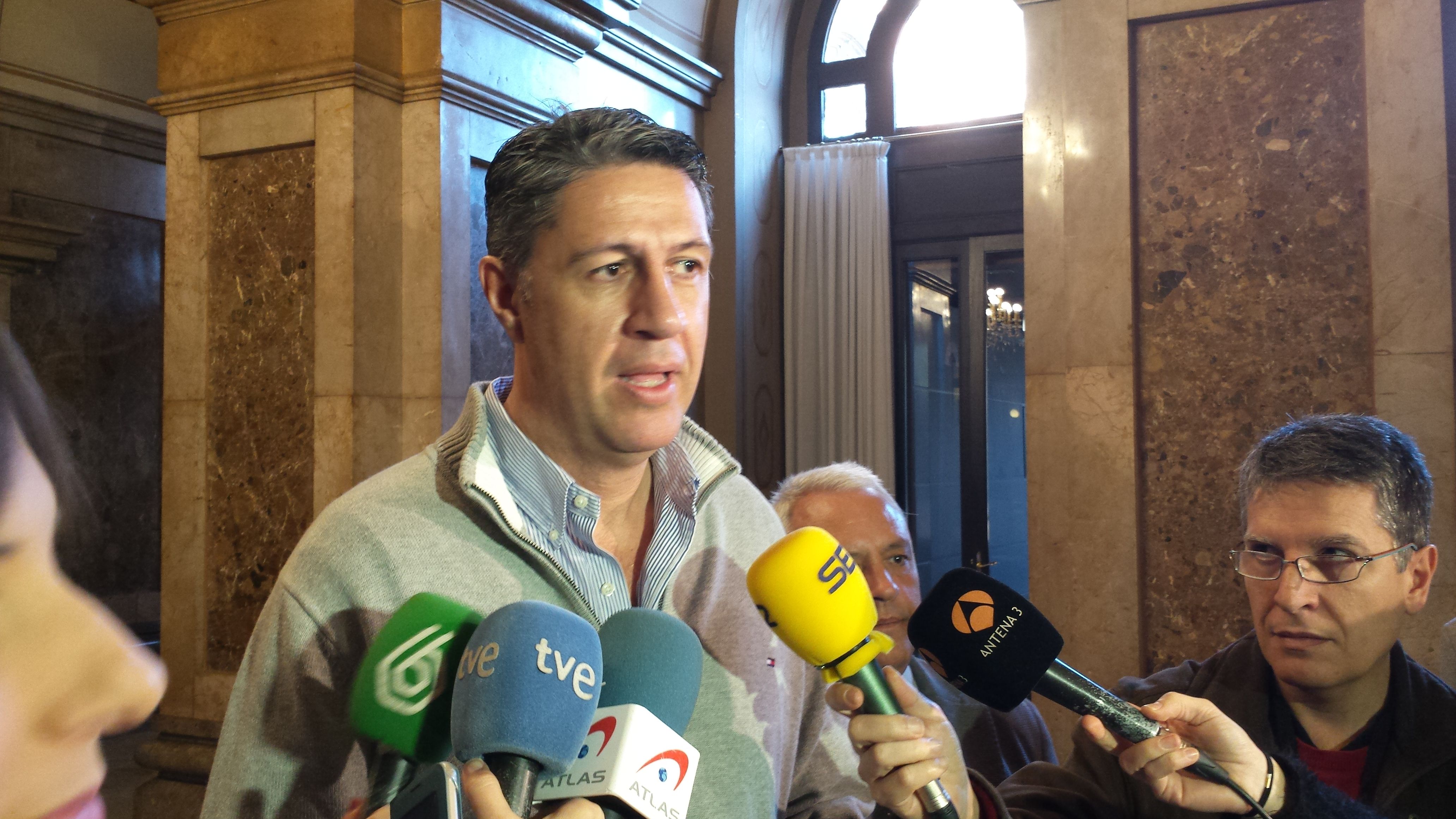 Albiol furga en el reglament per impedir la investidura