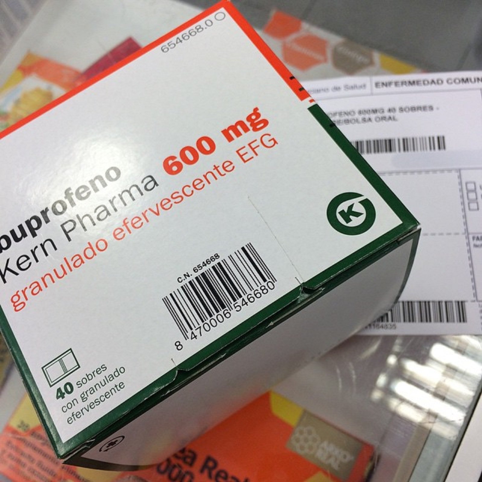 L'ibuprofèn i el paracetamol s'hauran de comprar amb recepta