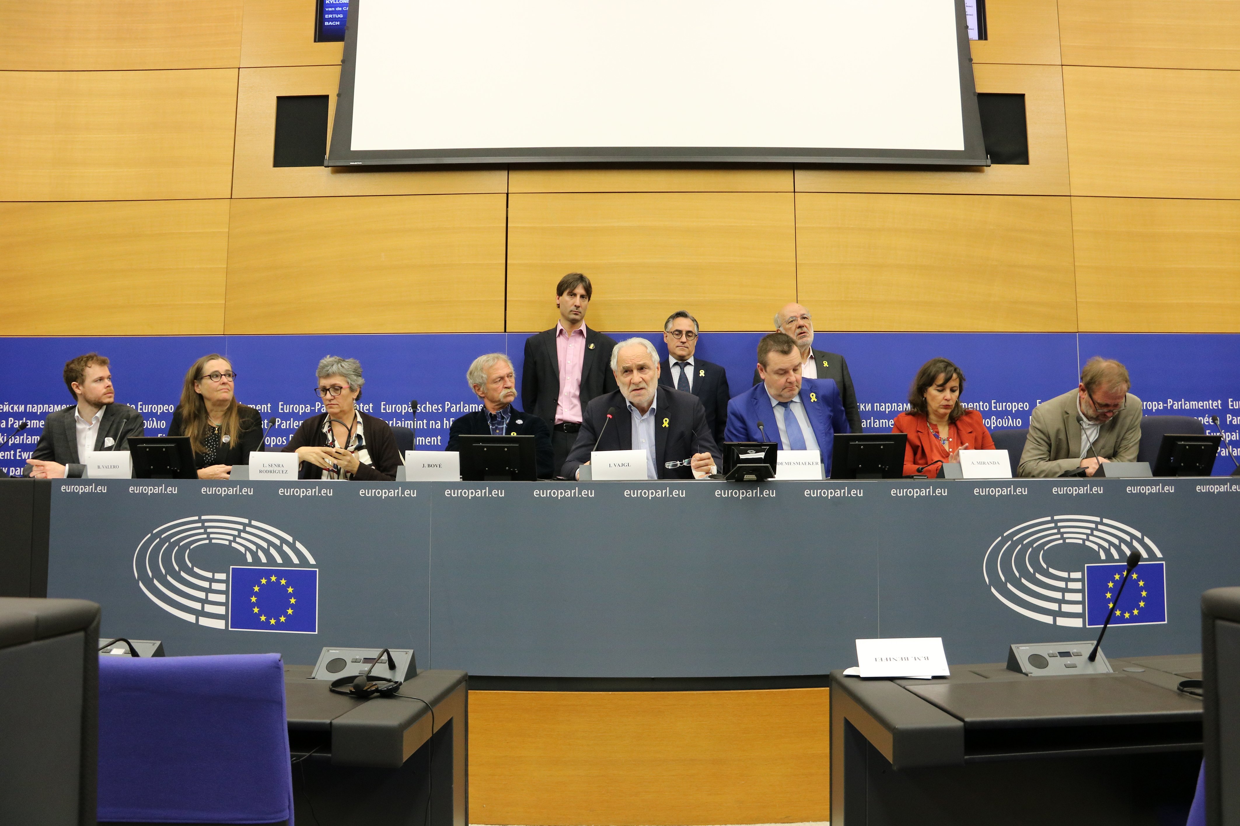 Eurodiputats denuncien a la defensora del poble europeu el veto a Puigdemont i Comín