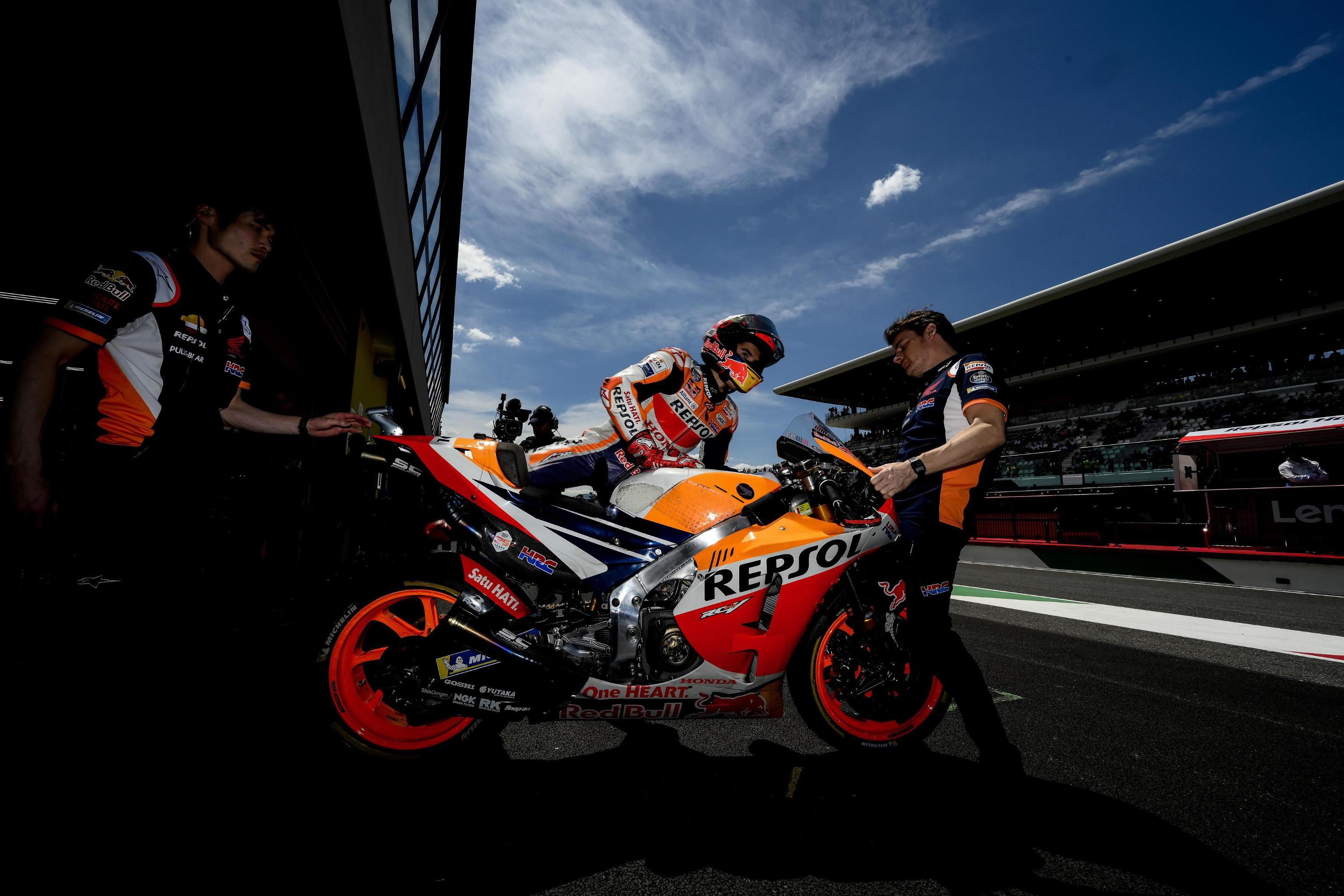 Clase magistral de Márquez para conseguir la pole en Mugello