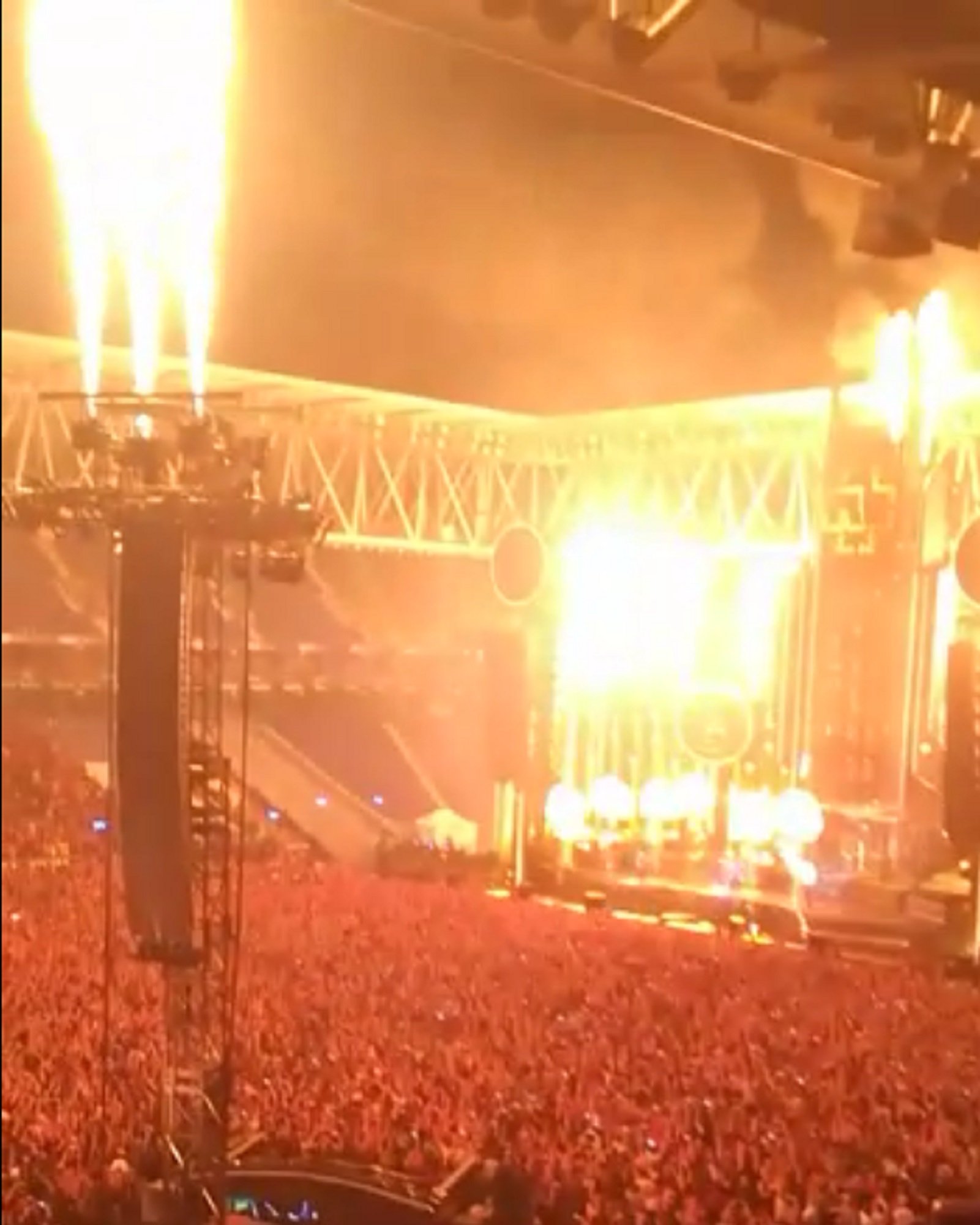 Rammstein arrasa en el RCDE Stadium con un espectáculo incendiario