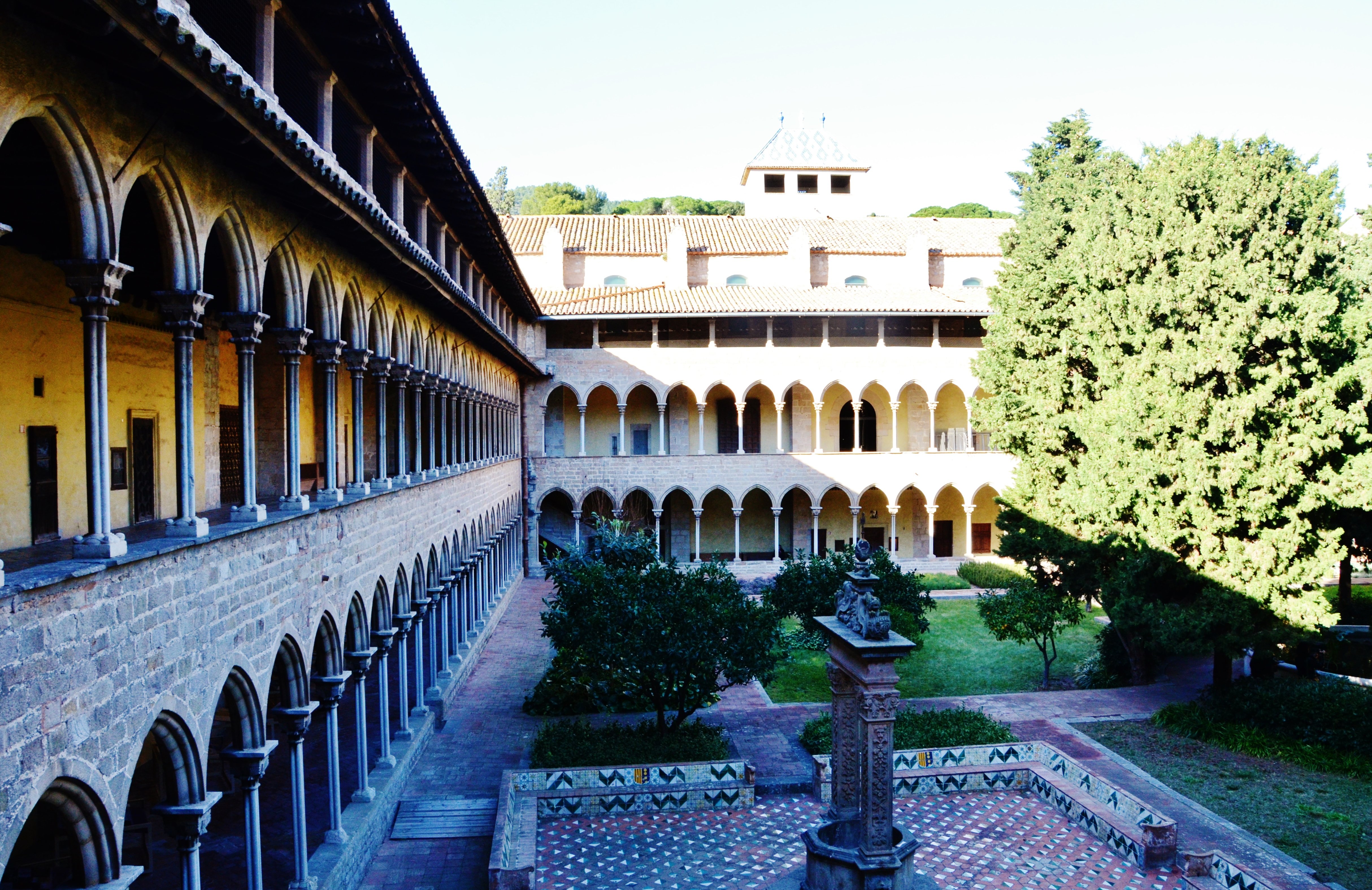 'La hora mágica': el claustro del monasterio de Pedralbes abre puertas por las noches