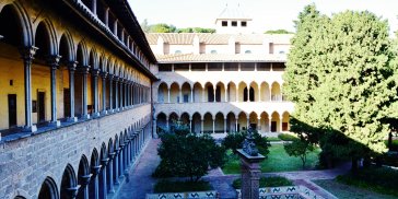 Claustro del Real Monasterio de Pedralbes. Foto: Maria Rosa Ferre Claustro del Real Monasterio de Pedralbes. Foto: Maria Rosa Ferre