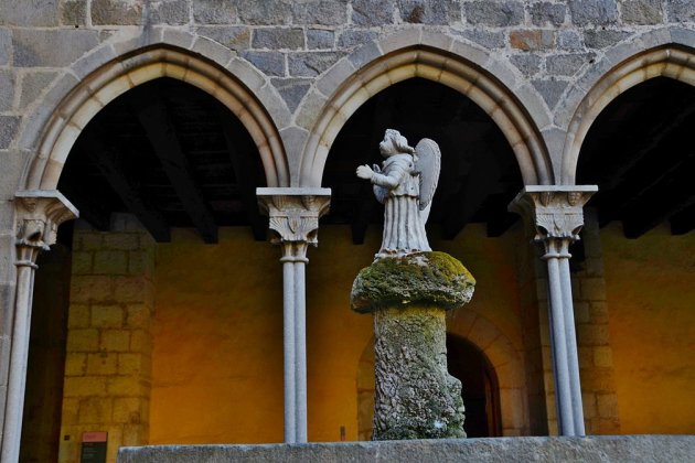 WLM14ES Claustro Real Monasterio de Pedralbes, Les Corts, Barcelona MARIA ROSA FERRE (11) wikipedia