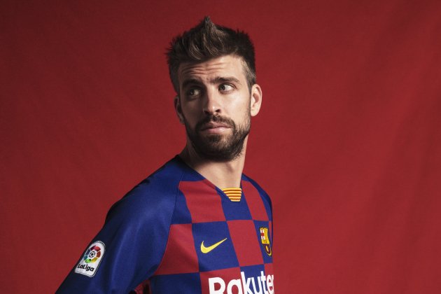 Piqué Barça samarreta escacada FC Barcelona