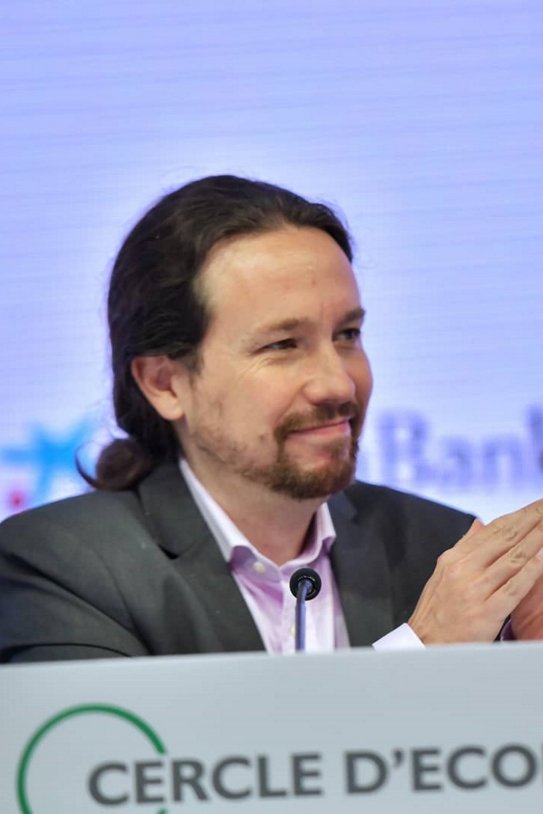 Pablo Iglesias aplaude @iglesiasturrionpablo