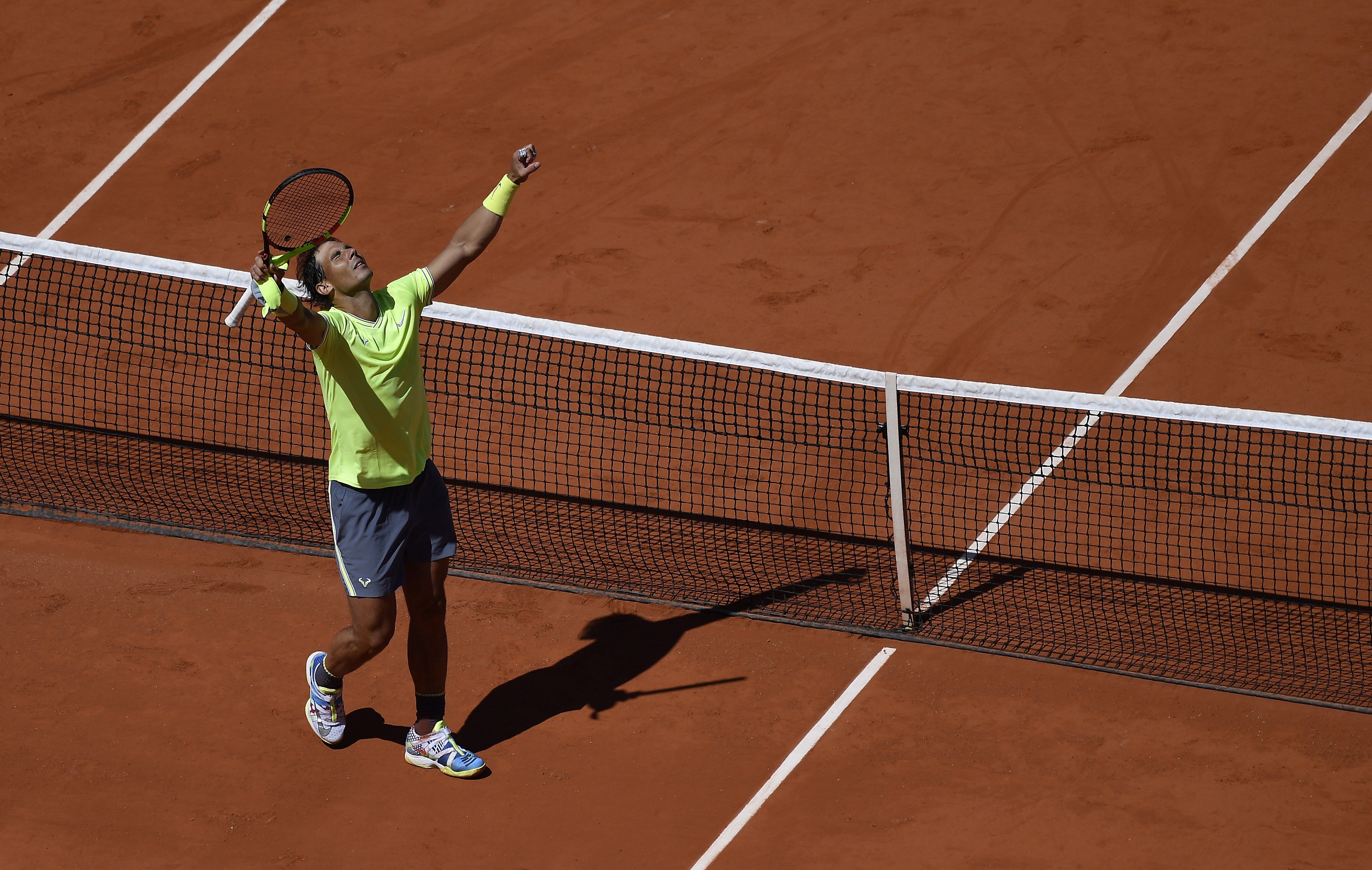 Nadal destroza a Federer y jugará su 12ª final de Roland Garros