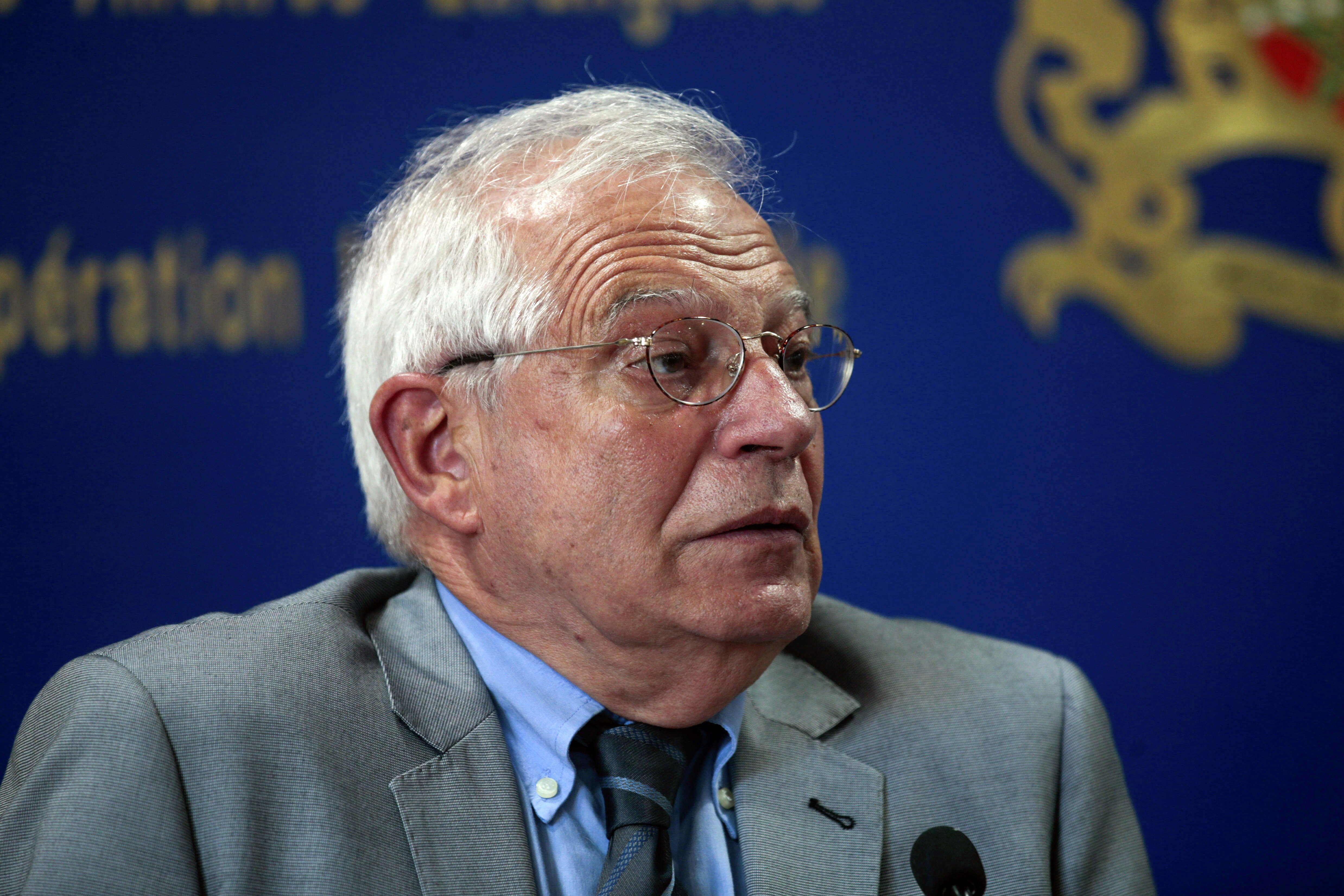 El ridículo de Borrell al intentar hacerse el solidario