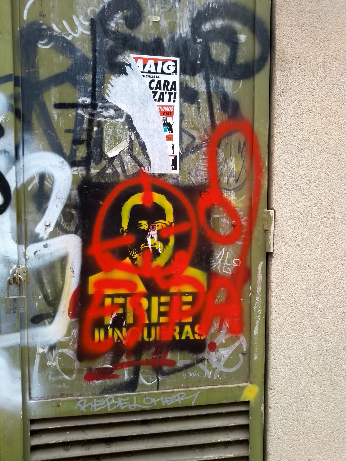 Pintan una diana a Junqueras en Barcelona