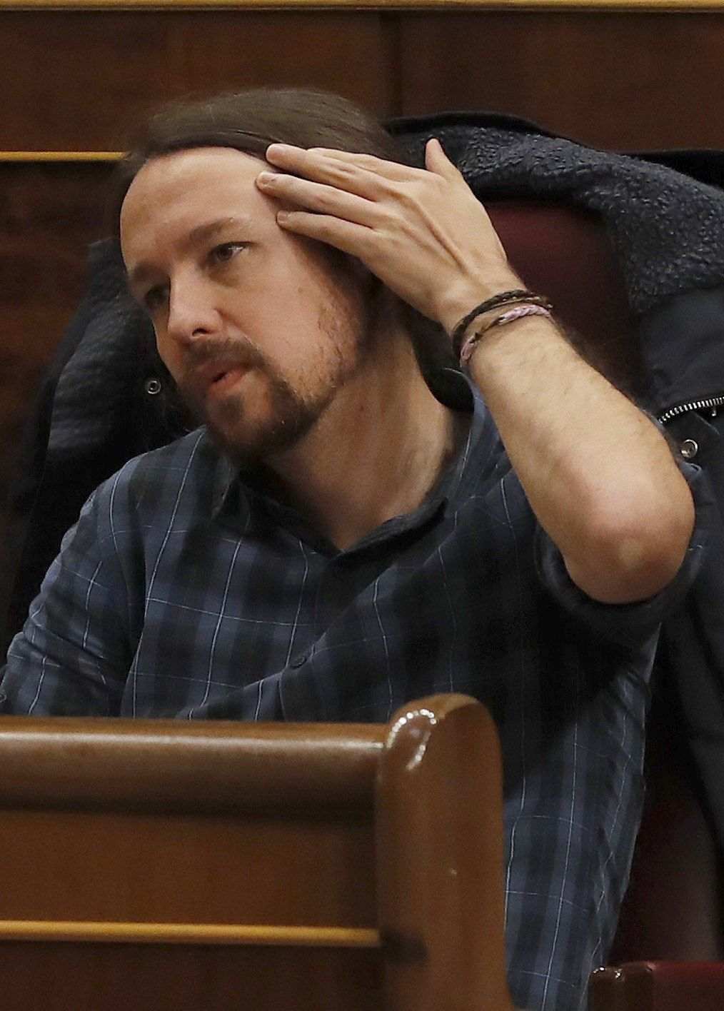 Iglesias gana por 2 puntos a Errejón la primera consulta del congreso de Podemos