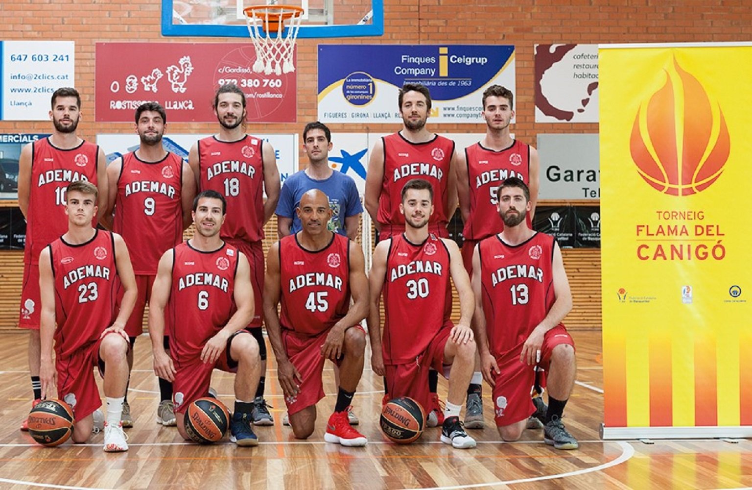 El Maristes Ademar arrodoneix la temporada conquerint el Torneig Flama del Canigó