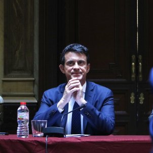 La última de Manuel Valls: ahora no descarta volver a la política francesa