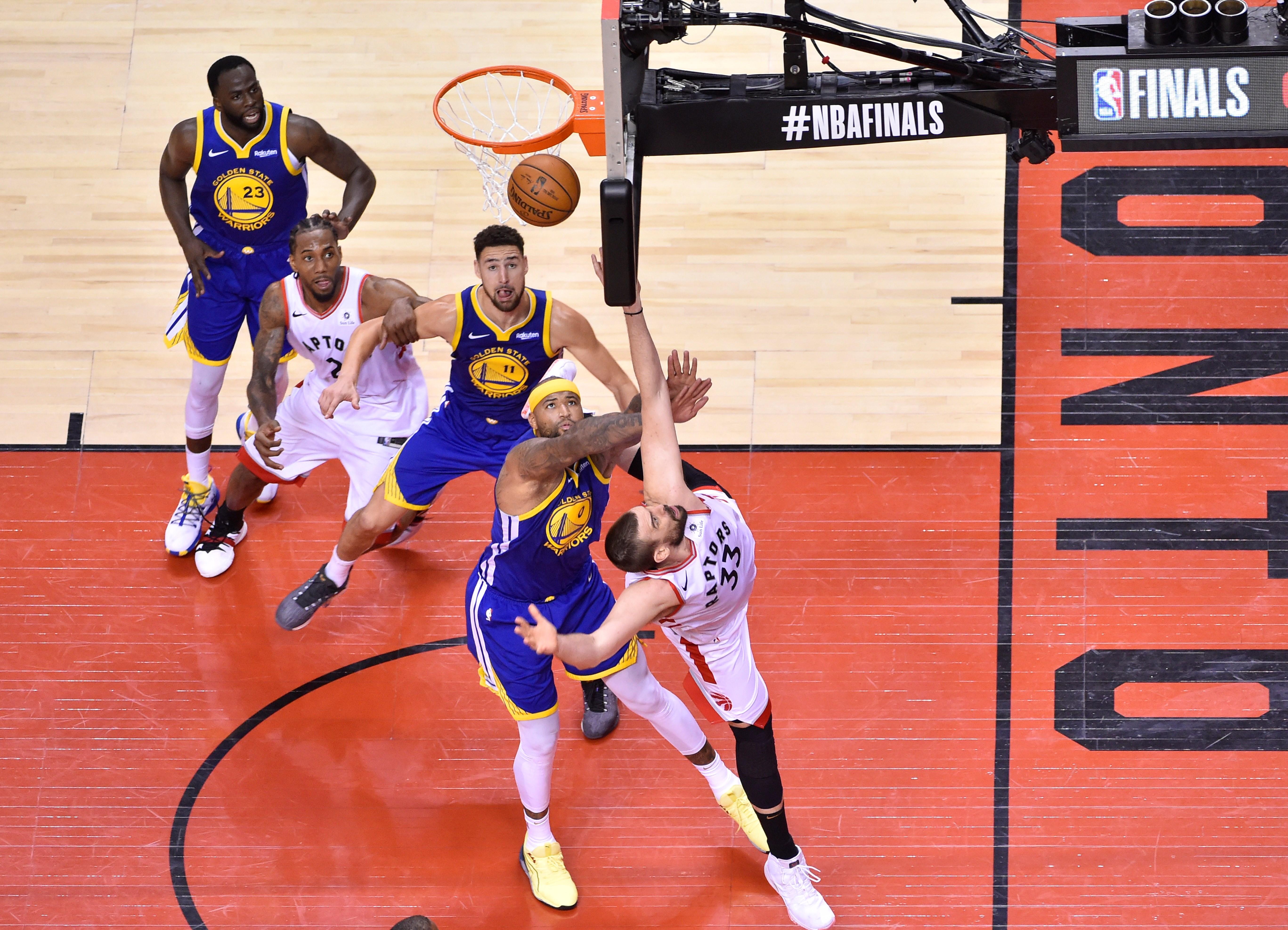 Los Warriors ganan a los Raptors y mantienen viva la final de la NBA (105-106)