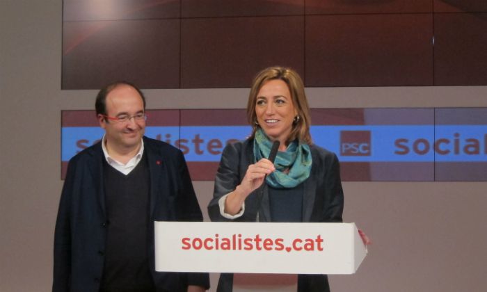 Iceta dice una cosa y Chacón la contraria (sobre el Rey)