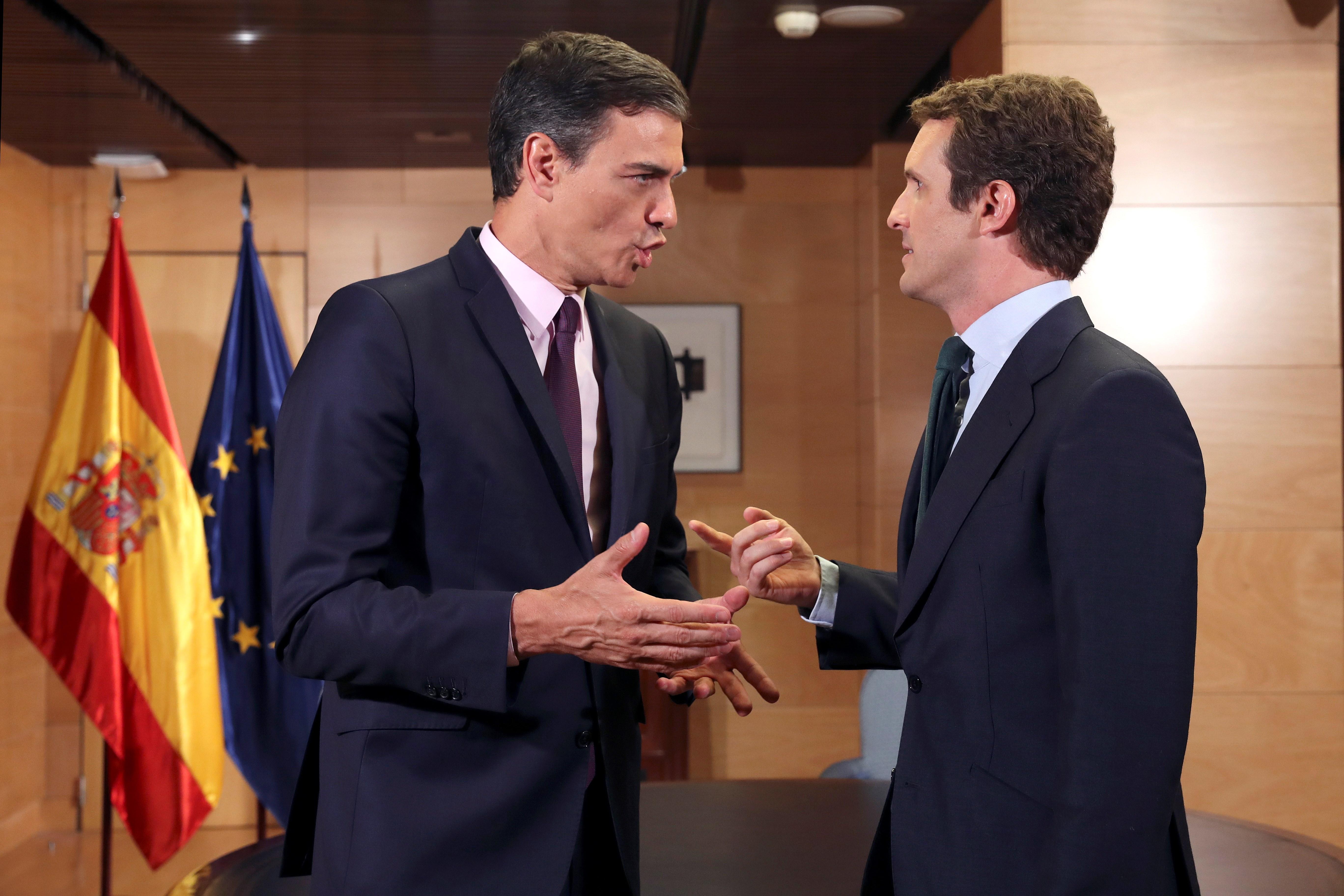 Casado ofrece investir a Sánchez con los votos de UPN a cambio del gobierno de Navarra