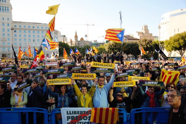 ELNACIONAL Manifestacio final juicio proces plaza catalunya - Sergi Alcàzar 