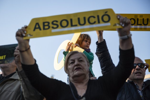 Manifestacio final Judici Proces absolució llaç - Sergi Alcàzar