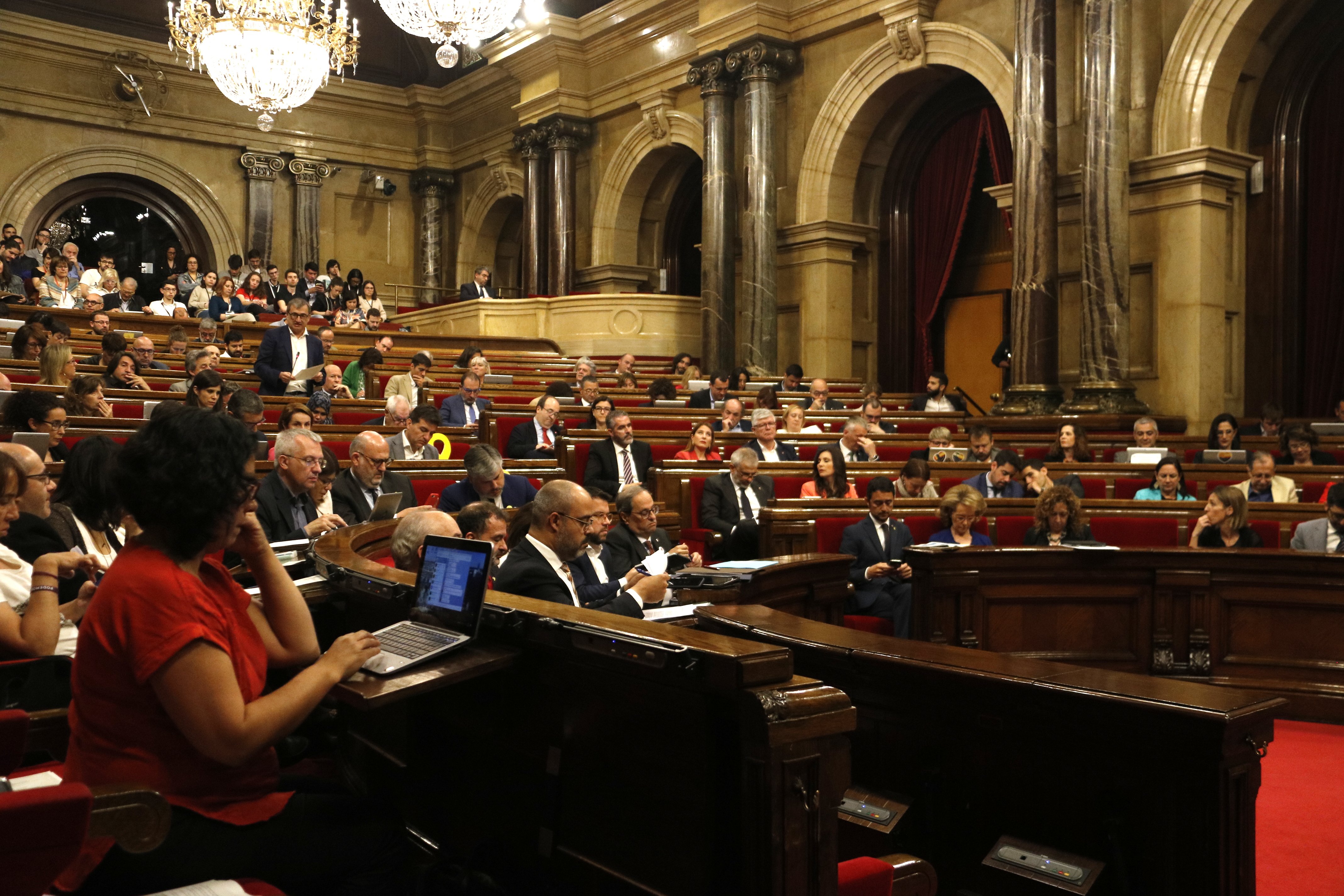 El Parlament torna a demanar al Congrés la despenalització de l'eutanàsia