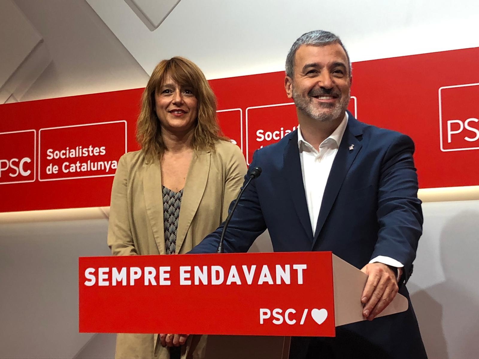 El PSC compra la fórmula Colau i li garanteix la investidura