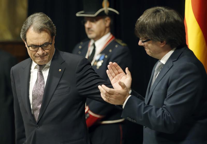 Mas pierde el aforamiento al renunciar al acta de diputado