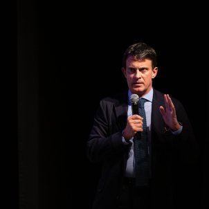 'Le Figaro' especula si Valls será el ministro que sustituirá a Borrell