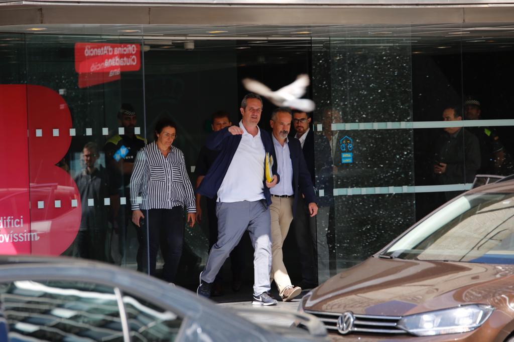 ELNACIONAL Sortida Joaquim Forn Ajuntament - Sergi Alcàzar ELNACIONAL Sortida Joaquim Forn Ajuntament - Sergi Alcàzar