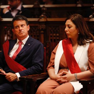 Creus que el suport de Valls passarà factura a Colau?