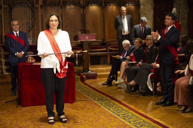 Colau Valls vara alcalde Ple Constitucio Ajuntament de Barcelona - Sergi Alcàzar