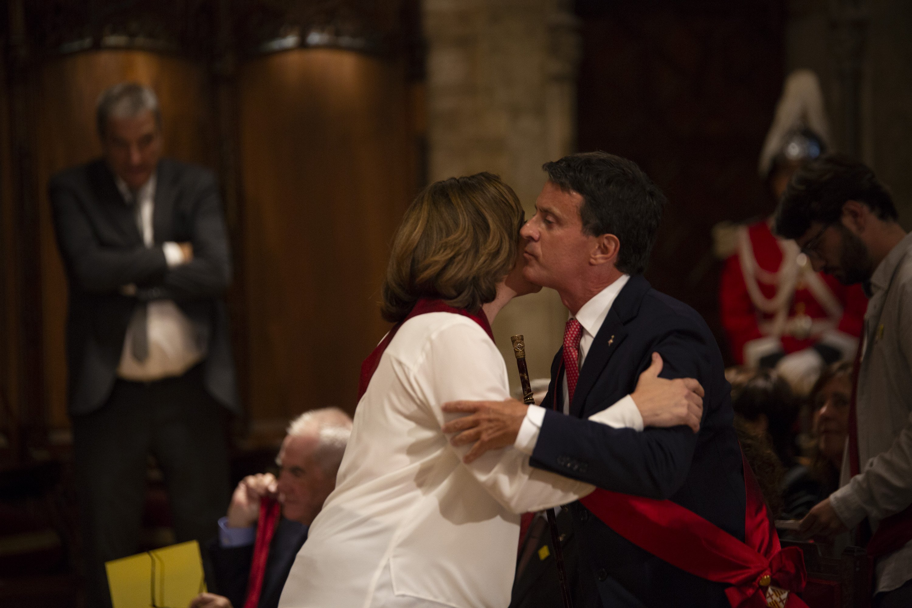 Colofón a la etapa barcelonesa de Manuel Valls: despedida a la francesa