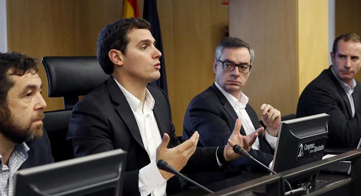 Rivera no quiere un gobierno que no sea con el PP