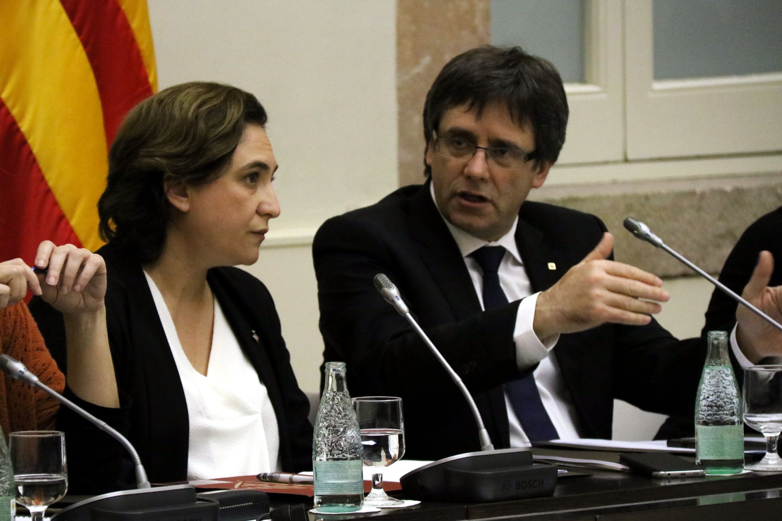 Colau demana per carta a Puigdemont que reuneixi el Consorci del Palau per acusar CDC