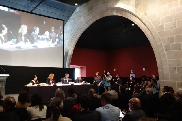Recompte vots cambra Comerç constitució   Carlota Serra